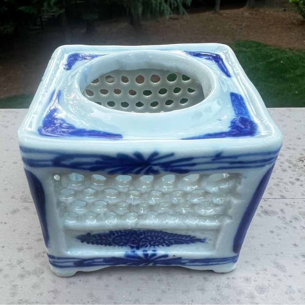 Antique Japanese Openwork sake stand
